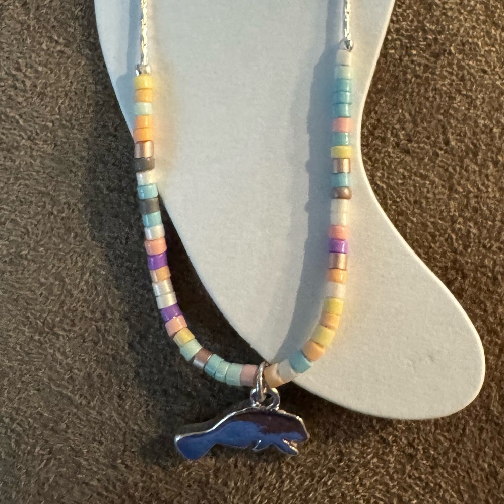 VivaLife jewelry women’s anklet. Colorful beads with dolphin. NWT